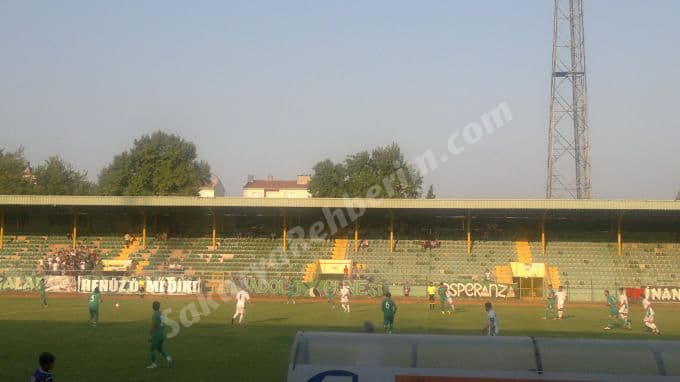 Sakaryaspor'dan açılış maçında ağır yenilgi
