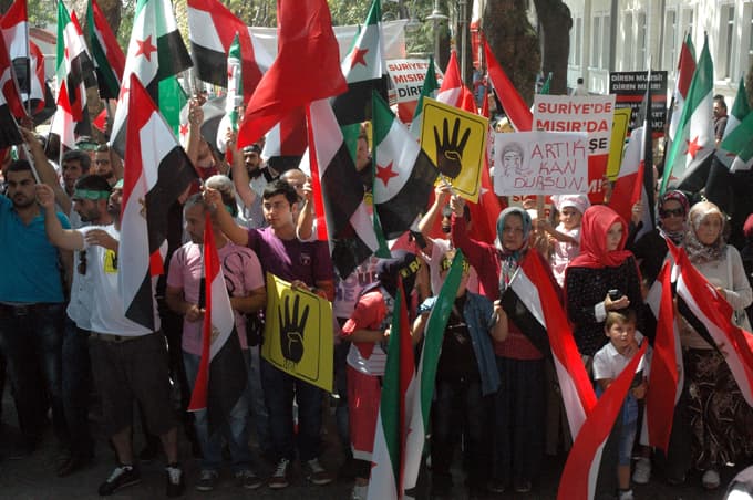 Hendek'te gözyaşları Mısır ve Suriye için aktı