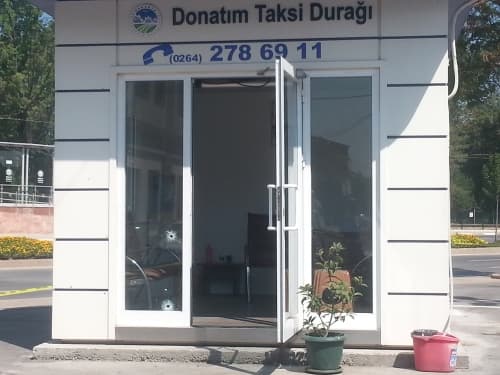 Adapazarı'nda taksi durağı kurşunlandı