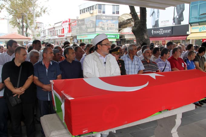 Emekli Emniyet Müdürü Asım Sarı, toprağa verildi