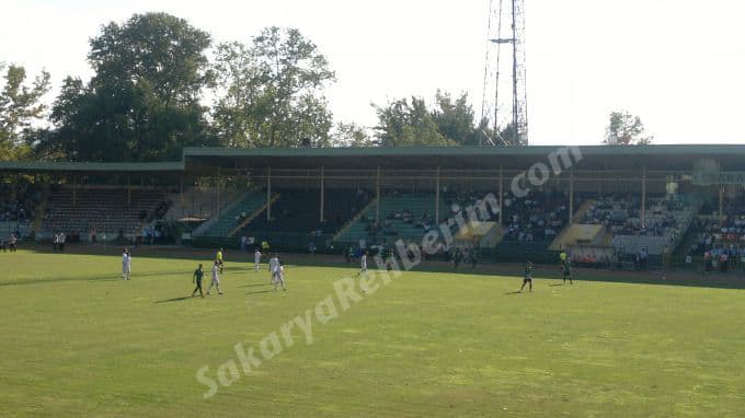 Sakaryaspor ligin ilk maçında gol olup yağdı