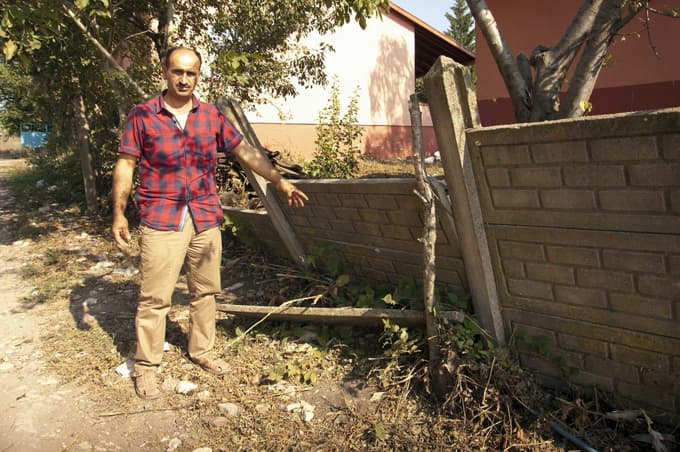 Ortaköy Köyü Okulu bahçe duvarları tehlike saçıyor
