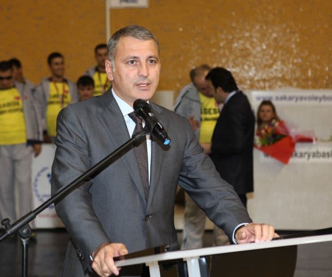 Büyükşehir basketbol takımı sezonu açtı