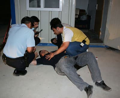 Kum Deposuna Silahlı Saldırı: 1 Ölü, 2 Yaralı