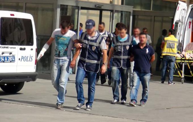 Sahte parayla uyuşturucu ticareti yapan çete çökertildi