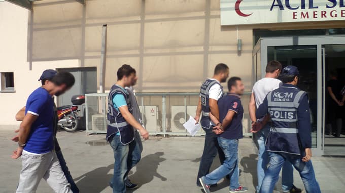 Sahte parayla uyuşturucu ticareti yapan çete çökertildi