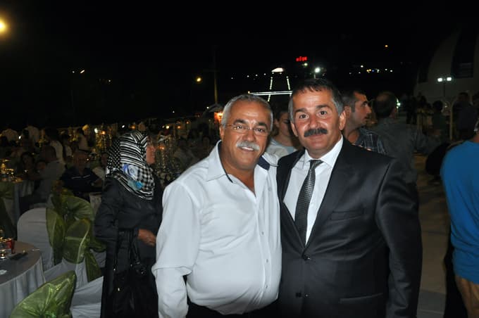 Hakan Altun, sünnet düğününde konser verdi