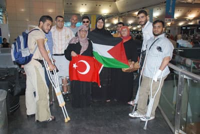 21 Filistinli Yaralı Memleketine Uğurlandı