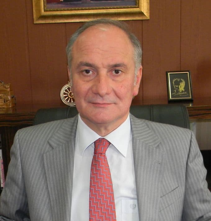 180 bin öğrenci Pazartesi günü ders başı yapacak