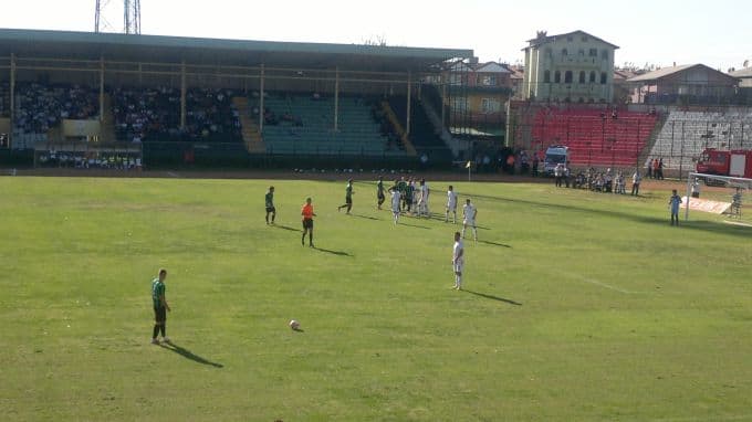 Sakaryaspor kendi sahasında fark yedi