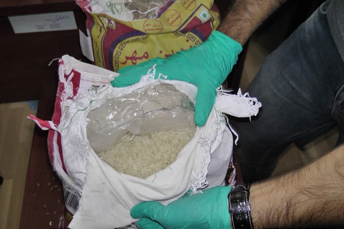 10 kilo eroini pirinç çuvalının içine sakladılar!