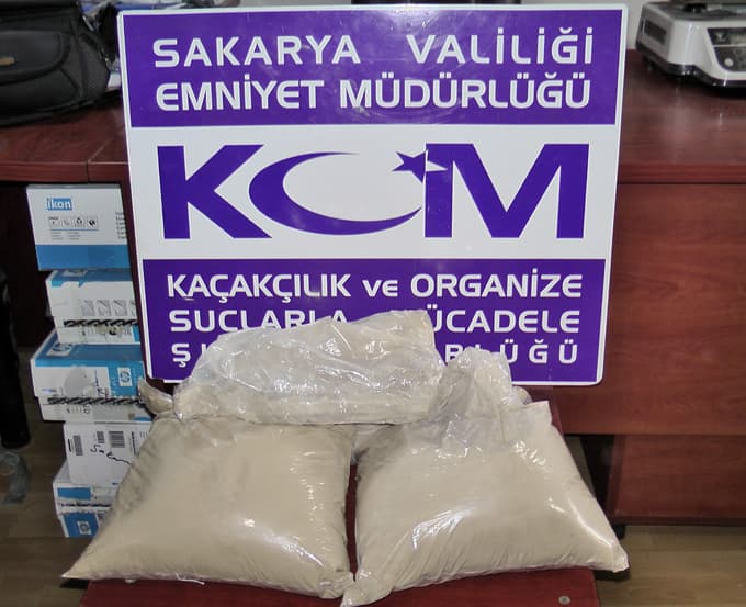 10 kilo eroini pirinç çuvalının içine sakladılar!