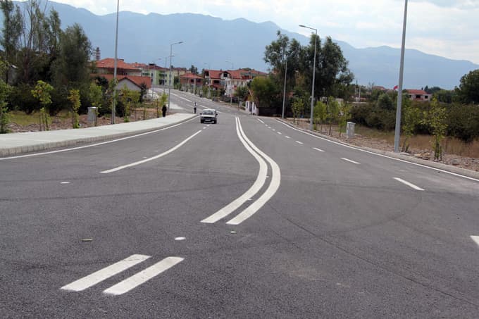 Hendek'te yeni bulvar trafiğe açıldı