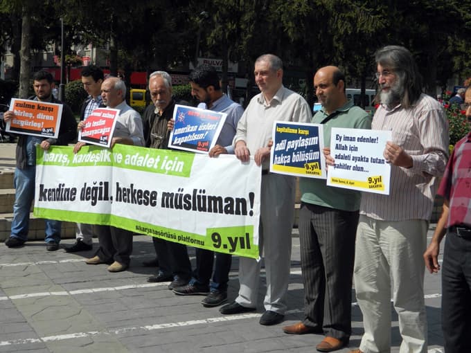 "Okullar yasak baskıyla açıldı!"