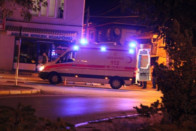 Şeker Mahallesi'nde iki aile birbirine girdi