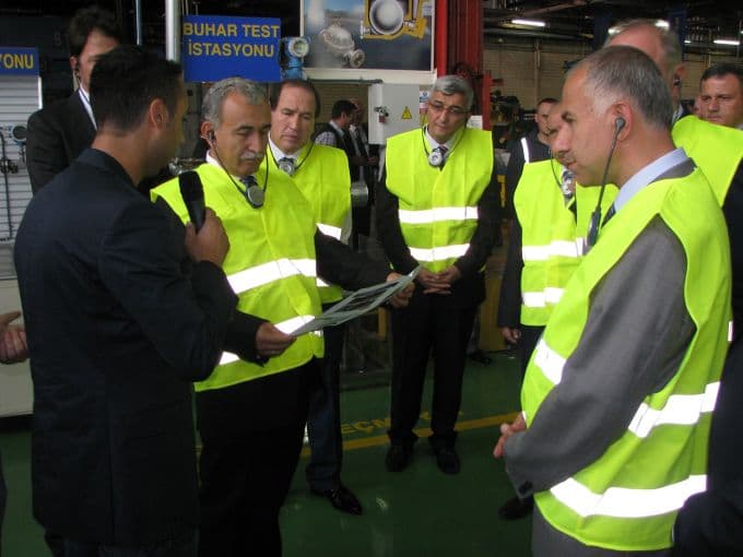 Vali Büyük, Goodyear Fabrikası'nda incelemede bulundu