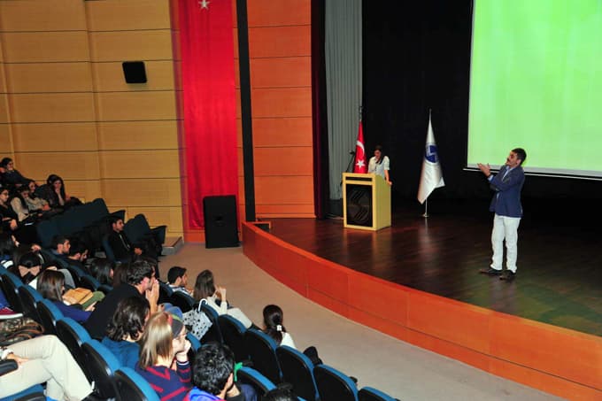 SAÜ'de "Kariyer Zirvesi" düzenlendi