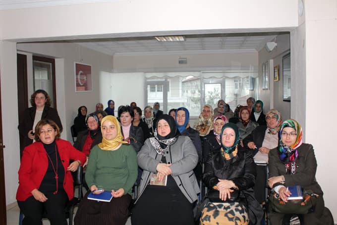 Ak Partili kadınlar Kaynarca'da buluştu