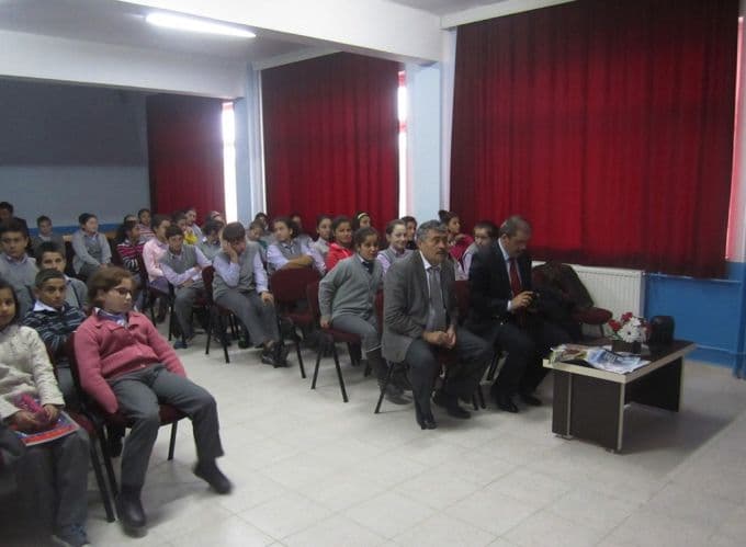 Öğrencilere hayvan sevgisi anlatıldı