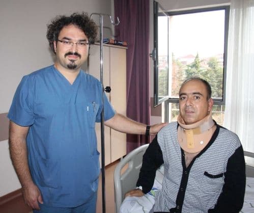 Öksürünce boynu kırıldı!