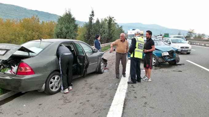 TEM'de trafik kazası: 2 yaralı