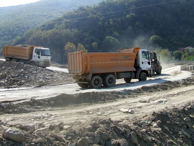 HES ve Hızlı Tren inşaatları mağdur etti