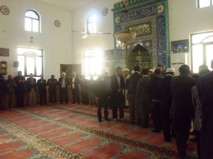 Camilerde bayramlaşmalara yoğun ilgi