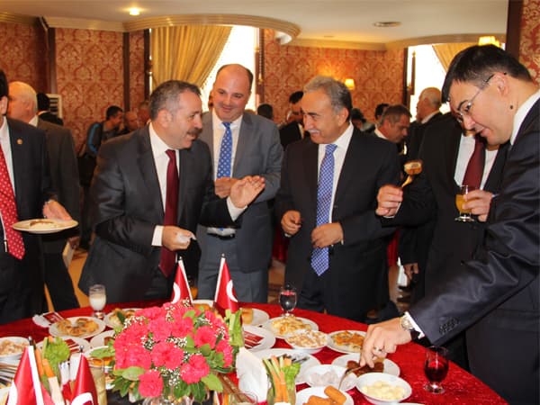 Sakarya Protokolü Kurban Bayramını Kutladı