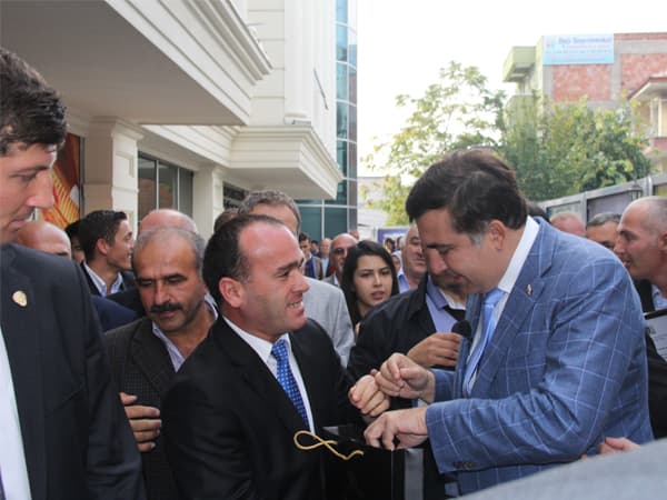 Sakarya'da Bulunan Gürcistan Başkanına Akçakoca Daveti!