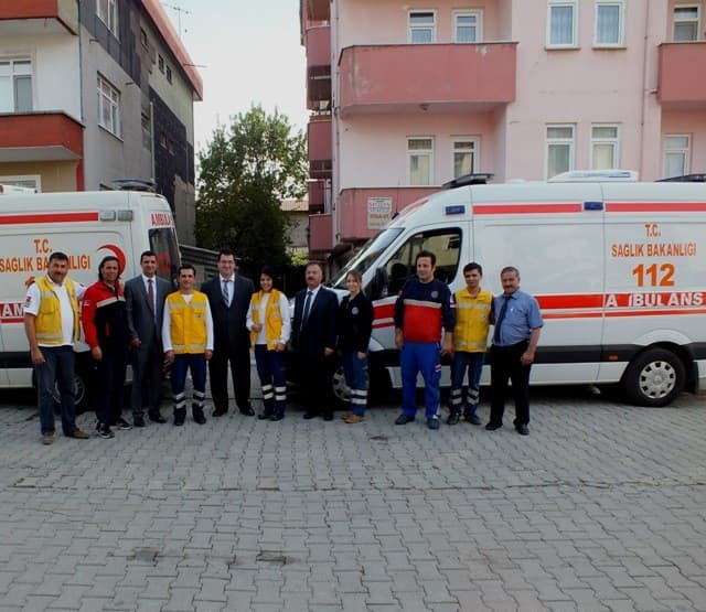 Bayramda Yoğun Tempo Çalışan Sağlıkçılara Ziyaret
