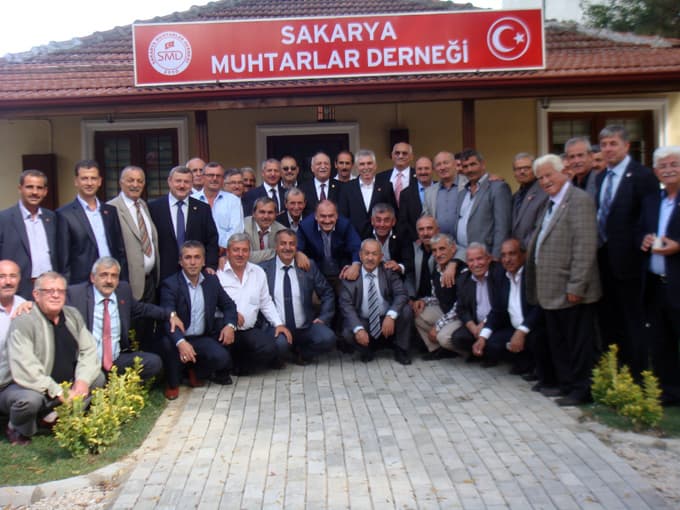 Sakaryalı muhtarlar yeni hizmet binasında bayramlaştı