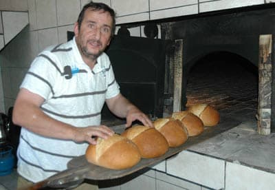 Kavurucu Sıcaklar En Çok Fırıncıları Etkiliyor