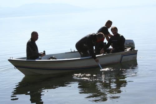Eski Bakan Kürşad Tüzmen, Sapanca'daki batığa daldı