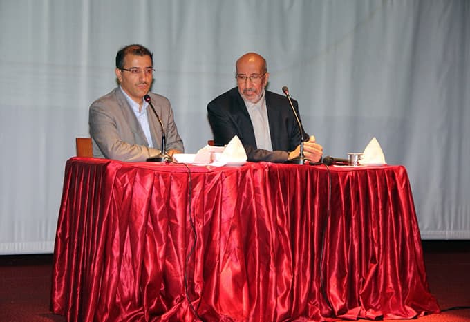 'Yeni Bir Dünya' konulu konferans AKM'de gerçekleştirildi