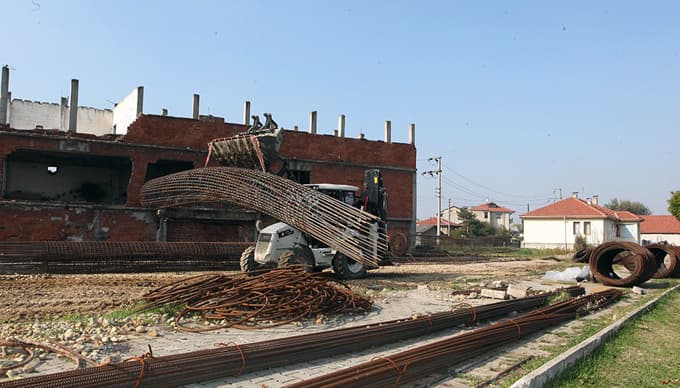 Serdivan'da yapılan yeni yola, yeni köprü