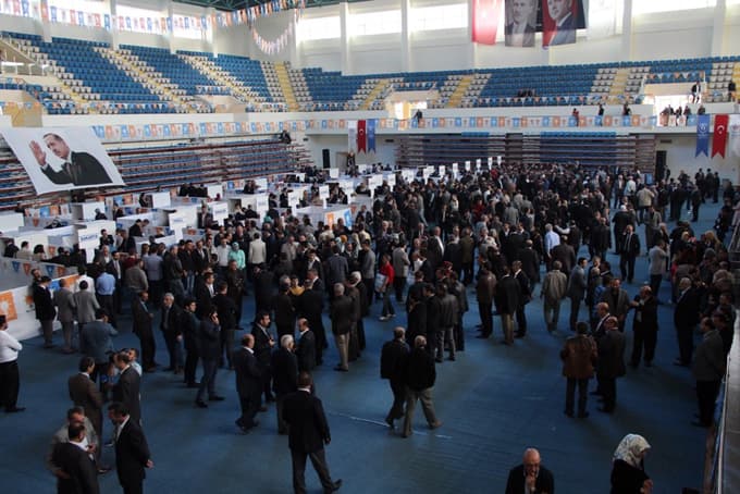 Ak Parti temayül yoklaması sona erdi