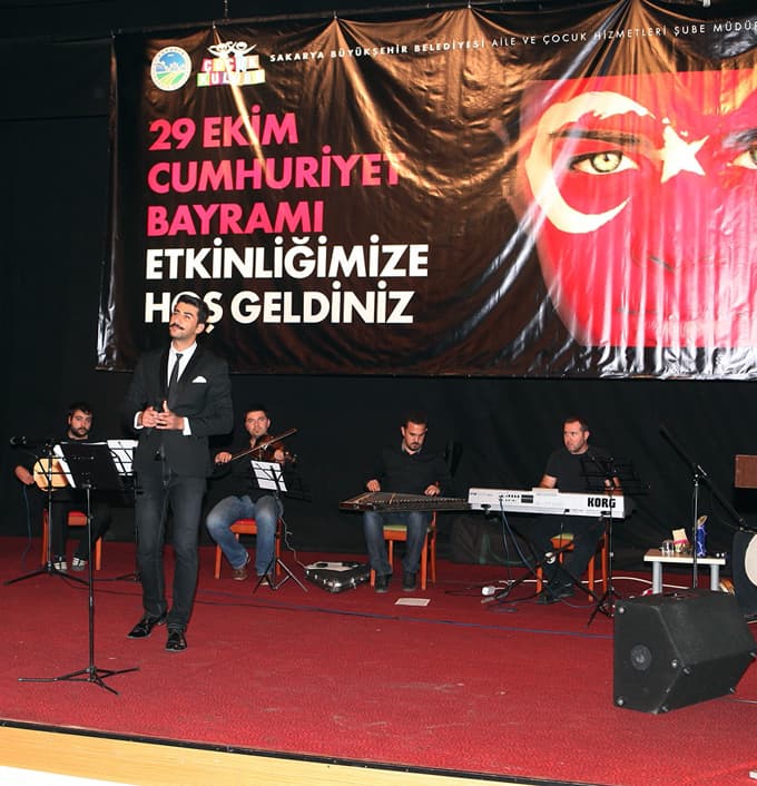 Çocuk Kulübü'nde Cumhuriyet coşkusu