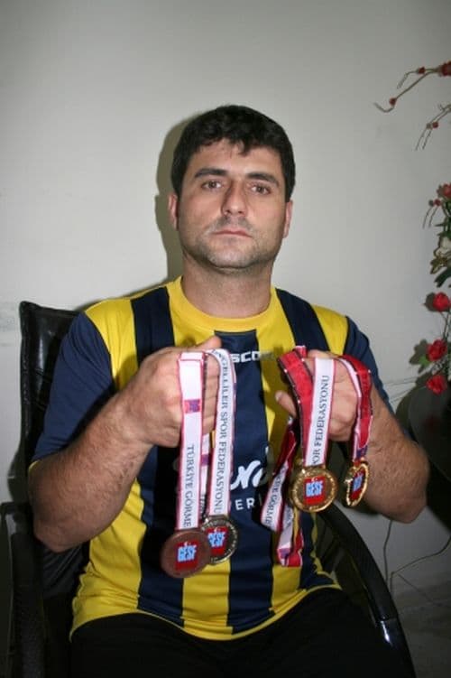 Görme engelli yüzücüler Sakarya'nın gururu oldu