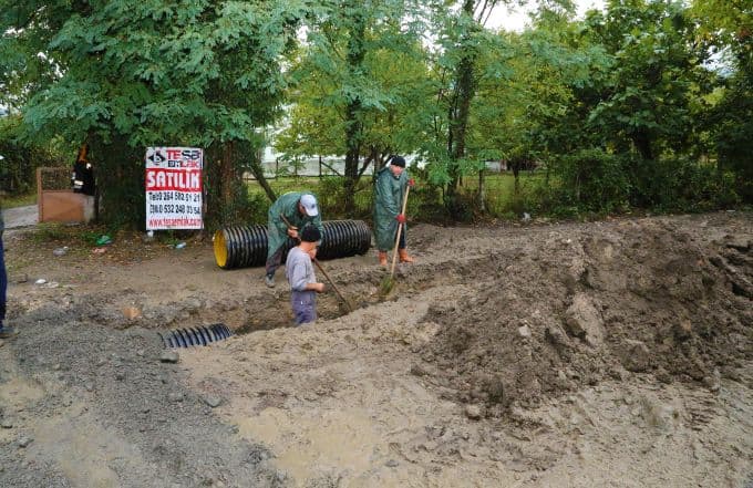 Sapanca'da yağmur suyu problemi çözülüyor