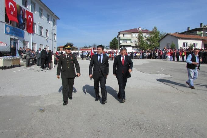 Ferizli'de coşkulu kutlama