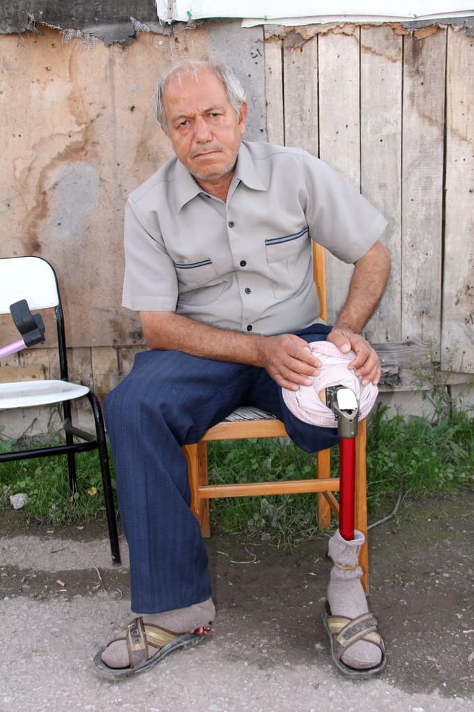 Depremzedeler sokakta kaldı