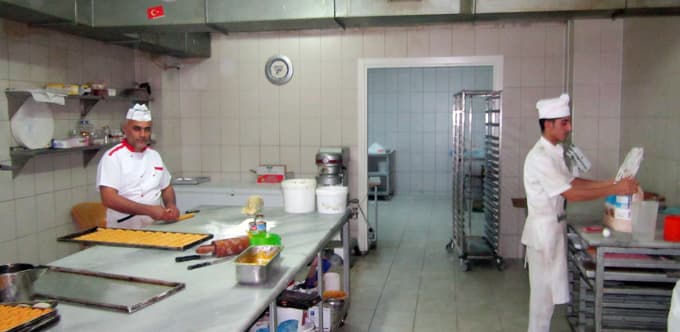 Zabıta fırınları denetledi, 4 fırına tutanak tutuldu