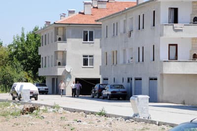 Sakaryalı Müteahhit Bir Daireyi İki Kişiye Satmış