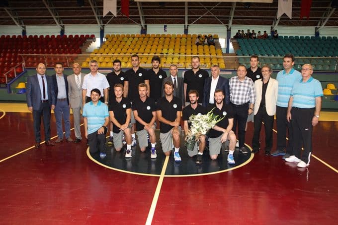 Büyükşehir Basketbol Takımı ligdeki ilk maçına çıkıyor