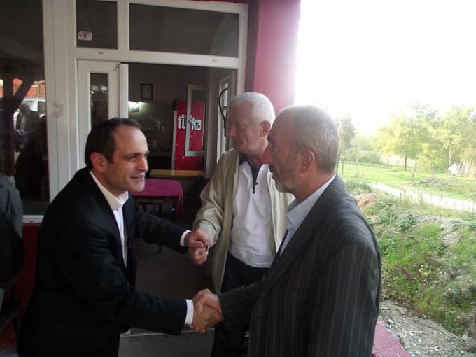 Ecevit Keleş, Arifiye köylerinde...