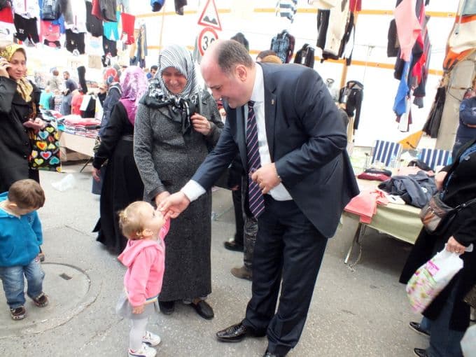 Saraç Çarşamba Pazarı esnafına kulak verdi