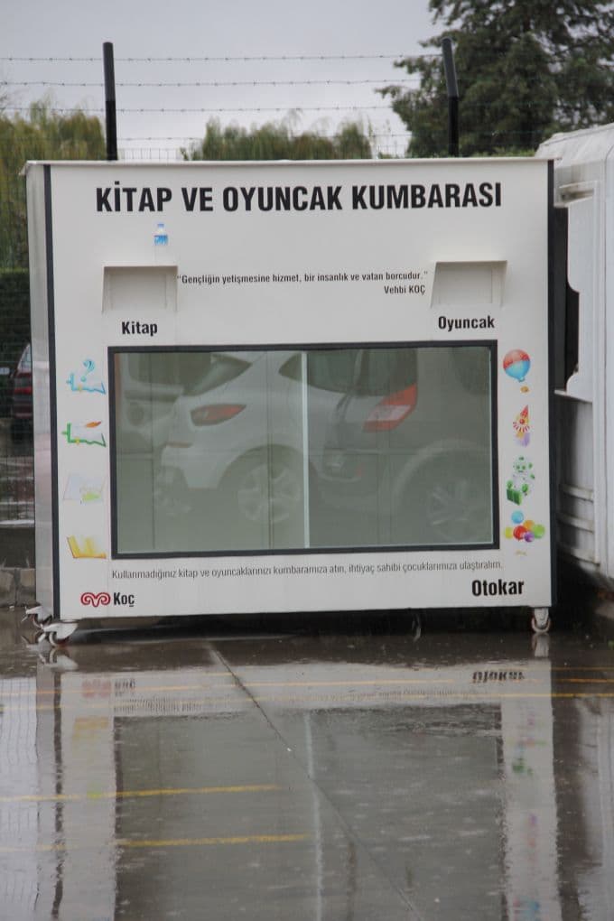Otokar'dan "kitap ve oyuncak kumbarası" projesi 
