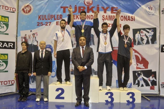 Daha 16 yaşında başarıdan başarıya koşuyor
