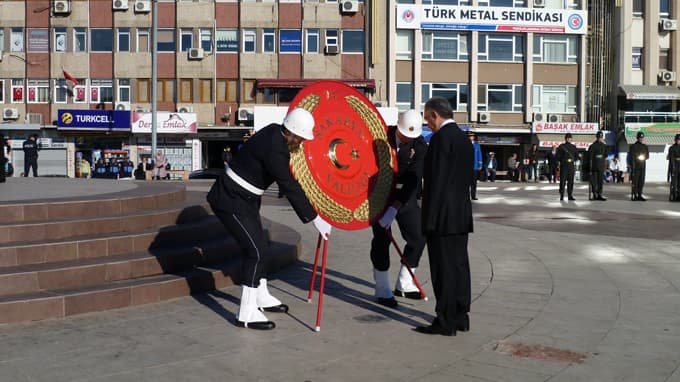 Ulu Önder Atatürk, ebediyete intikal edişinin 75'inci yıldönümünde anıldı 