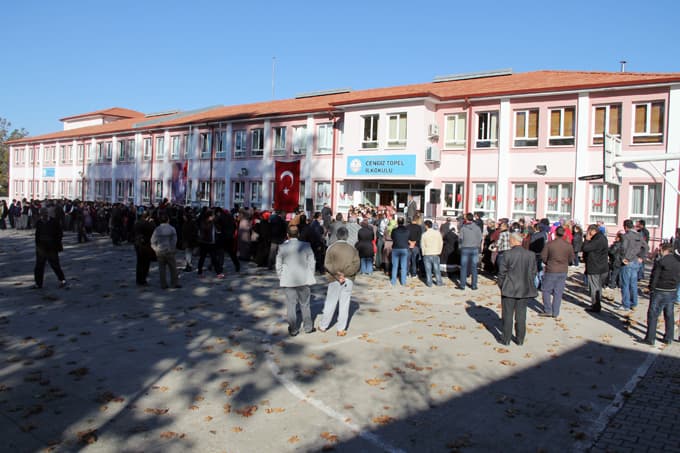 Minik yürekler Ata'yı andı